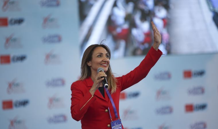 CHP’nin yeni Kadın Kolları Başkanı Aylin Nazlıaka oldu