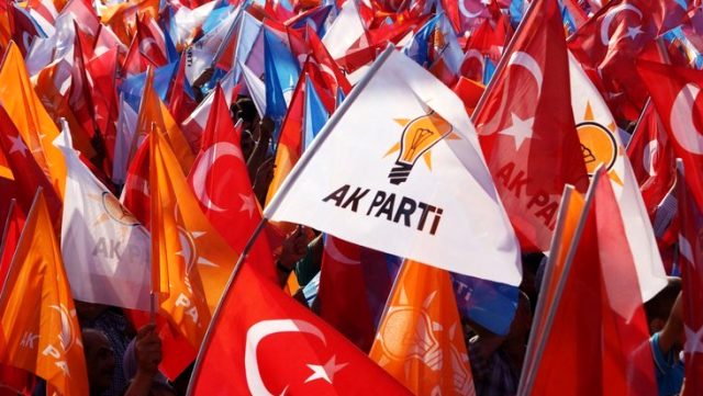 İstanbul’da 22 ilçe başkanı görevden alındı
