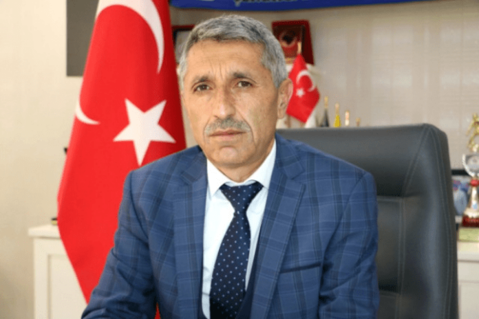 Adalet ve Kalkınma Partisi belediye başkanına 1 milyon lira rüşvet verildi
