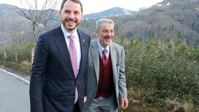 Berat Al-Bayrak istifa ettikten sonra babası Sadiq Al-Bayrak istifa etti