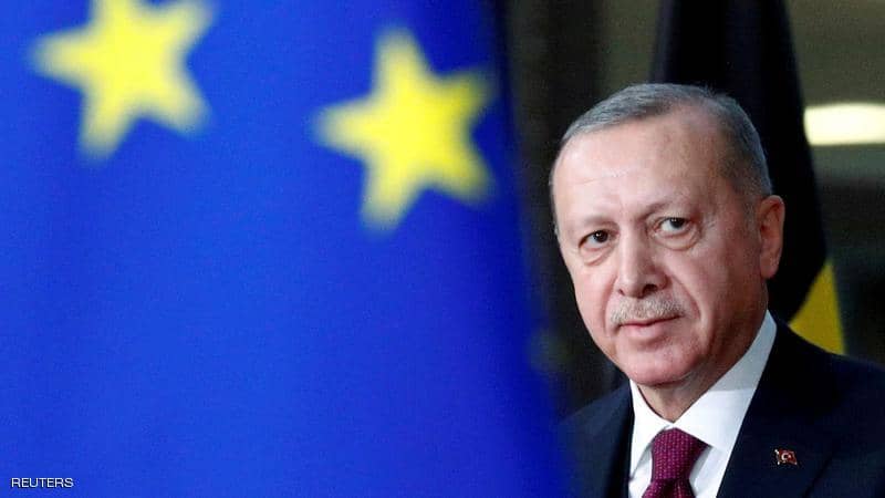 Muhalefetteki Türk Halkların Demokratik Partisi üyesi Barkat Qar, "Biden önümüzdeki Ocak ayında iktidara gelmeden önce Adalet ve Kalkınma Partisi hükümetinde büyük dönüşümler yaşandığını" söylüyor. Muhalefet siyasetçisi, diplomatik kolordudaki değişiklik hareketinin "yeni ABD yönetiminin güvenini kazanma ve Fransa'yı etkileme girişimi olmaktan çıkmadığını" göz önünde bulundurarak "Biden'in Erdoğan ile nasıl başa çıkacağını bilmediğini" belirtti. 