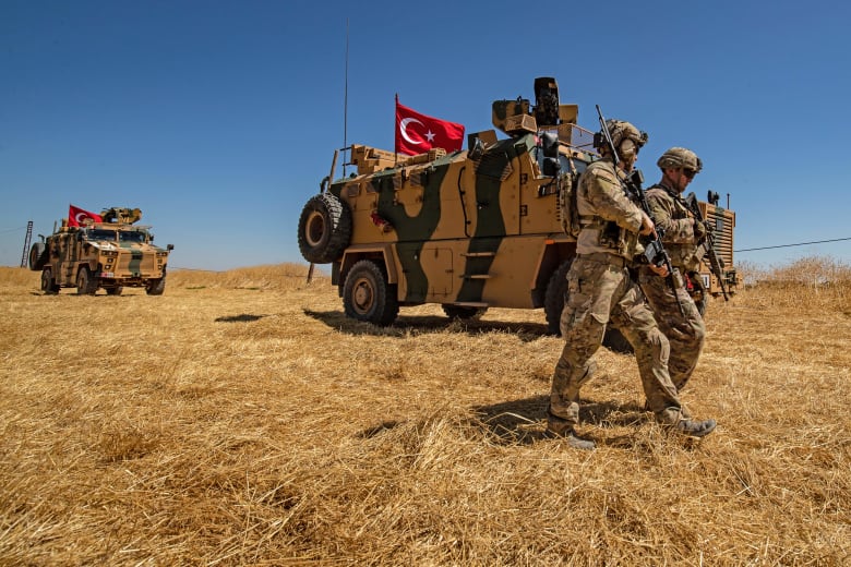 Türkiye, Suriye’nin kuzey ve doğusundaki demokratik projeyi engellemeye çalışıyor