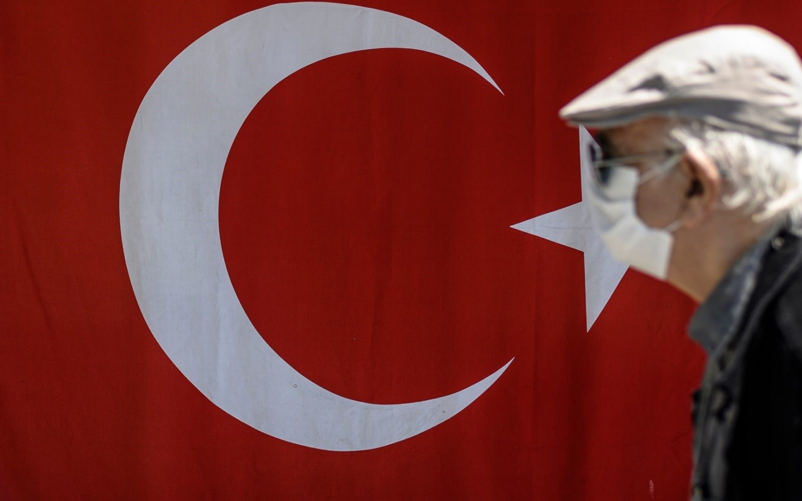 Siyasi oyunlar nedeniyle Türk halk çevrelerinde öfke