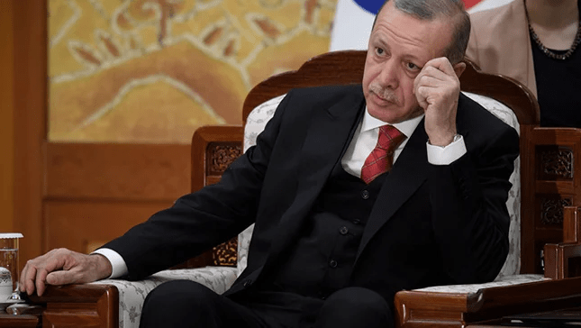 Financial Times:  Erdoğan üzerinde baskı artıyor!