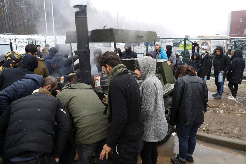 Polonya sınırındaki Suriyeliler kendilerini aldatılmış hissediyor!