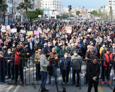 Mersin'de Halkın zamlara tepkisi sürüyor