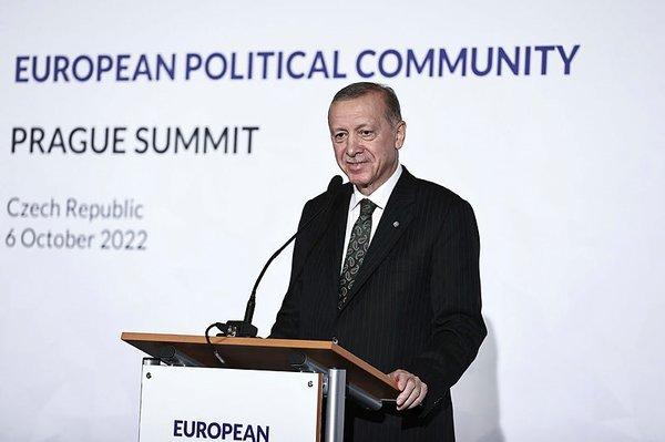 Başkan Erdoğan’dan Prag ‘da Ermenistan ve Yunanistan mesajı