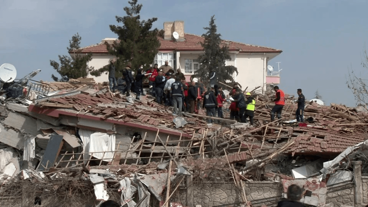 Bir jeolog, 8 Mart’ta Türkiye’yi vuracak yıkıcı bir deprem öngörüyor