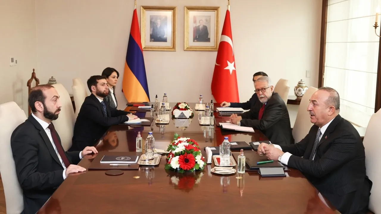 Çavuşoğlu: Ermenistan bu zor günümüzde dostluk elini uzattı!