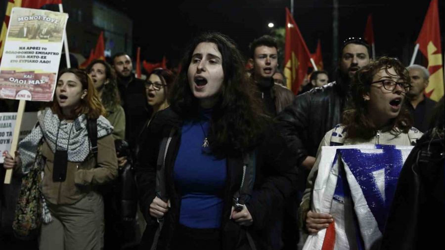 ABD Dışişleri Blinken’ın ziyareti Yunanistan’da protesto edildi