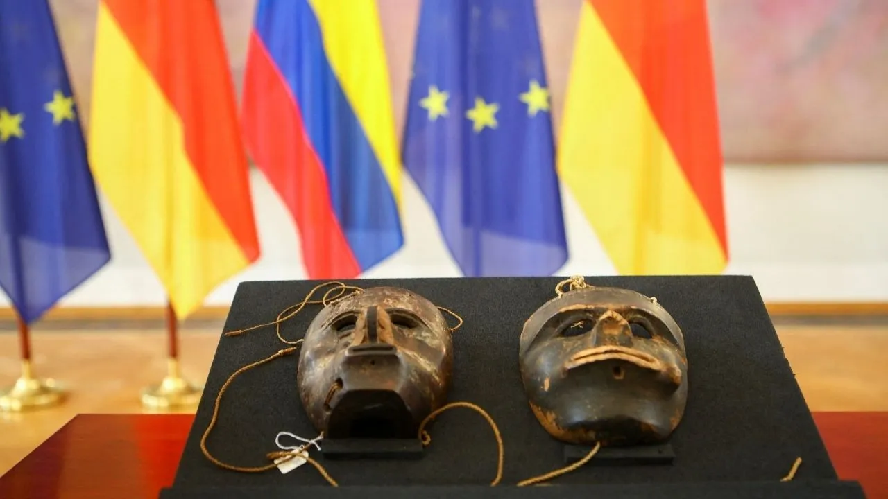 Almanya, Kogi masklarını Kolombiya’ya iade etti