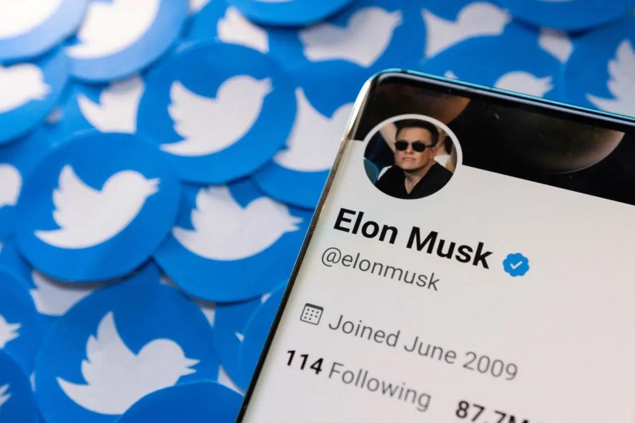 Elon Musk : Twitter, reklam gelirinin yarısını kaybetti