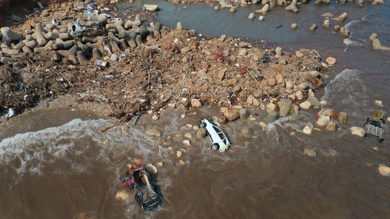 Libya’daki sel felaketi drone kamerasında
