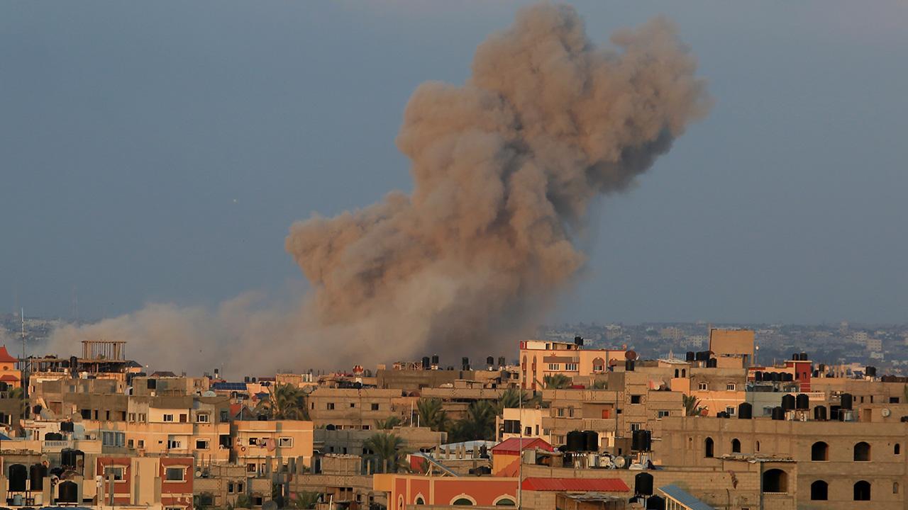 İsrail’den Gazze’deki Filistin Kızılayı merkezine saldırı