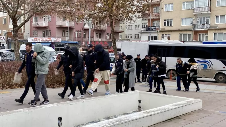 Kırşehir’de Araç Muayene Dolandırıcılığı : 13 Gözaltı