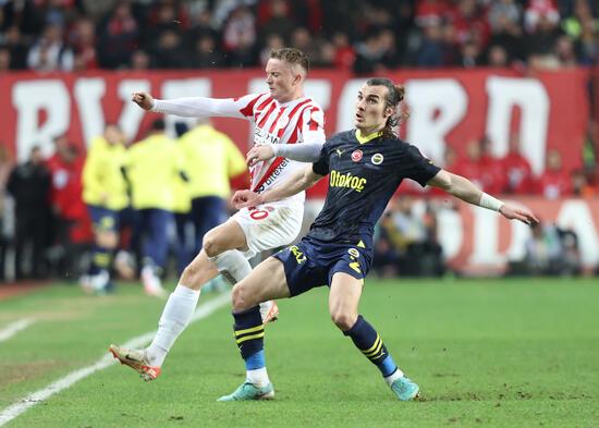 Fenerbahçe, Antalya’da 2 golle kazandı