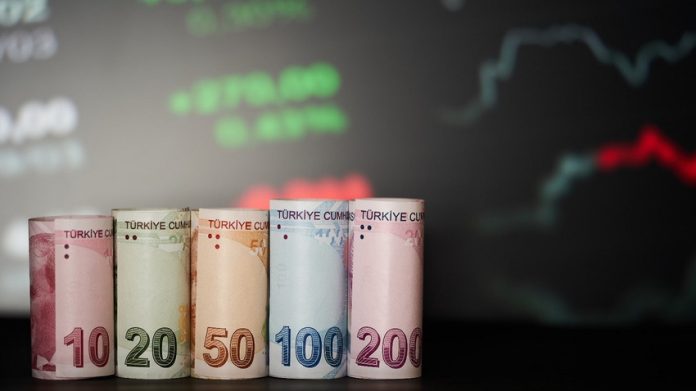 Büyüme sürüyor ama yavaşlıyor.