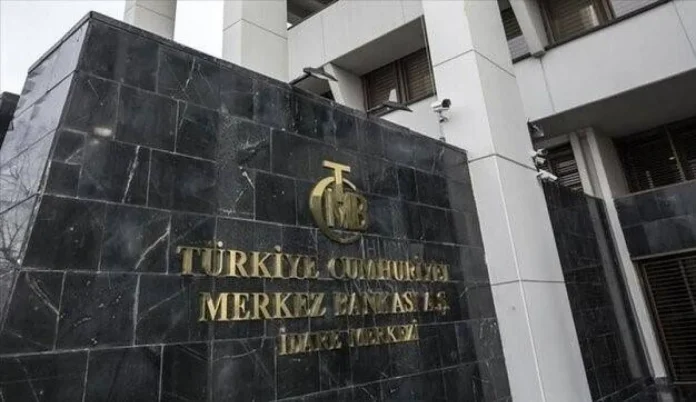 TCMB faiz oranlarını 300 baz puan indirdi.