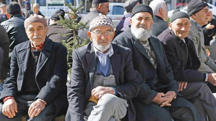 Emekliler Neden Yeniden İş Arıyor?