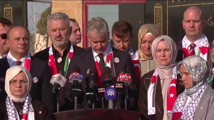Adalet ve Kalkınma Partisi, Refah Sınır Kapısı'ndan dünyaya mesaj gönderiyor