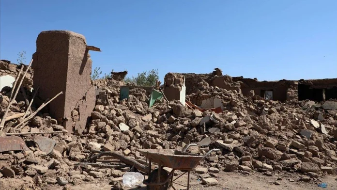 Afganistan'da şiddetli deprem