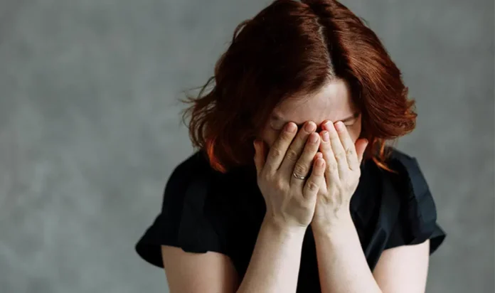 Kadınlar neden erkeklerden daha fazla depresyona giriyor