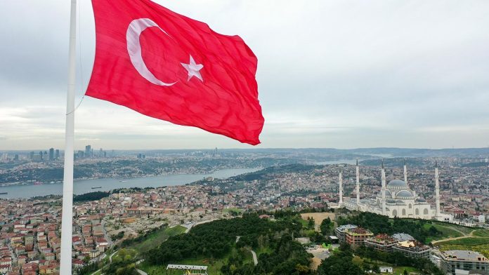 Türkiye'de paranın siyasetin ve medyanın etkisi