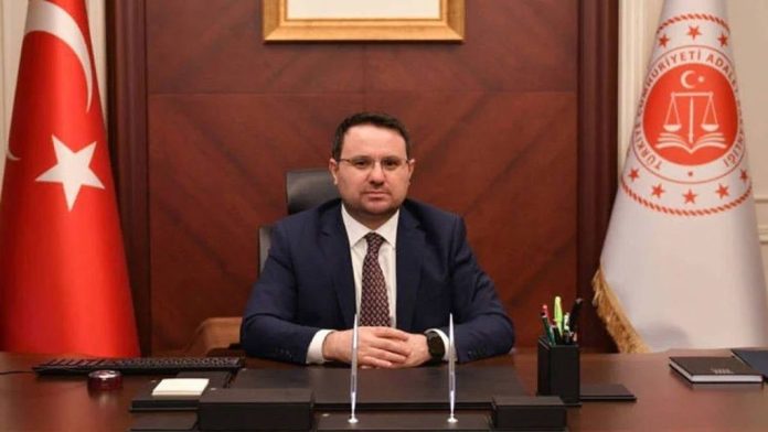 Özgür Özel ile Akın Gürlek'in ilişkisi nedir?