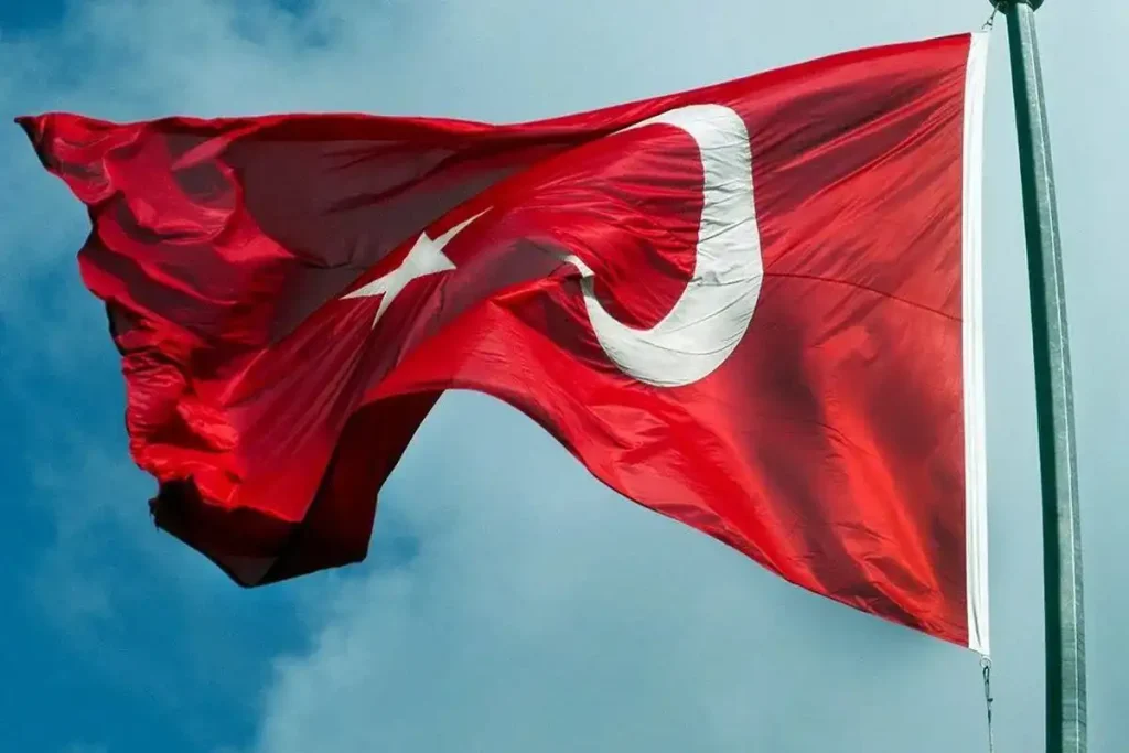 Kamışlı Nusaybin turk bayragi neden göndere çekildi?