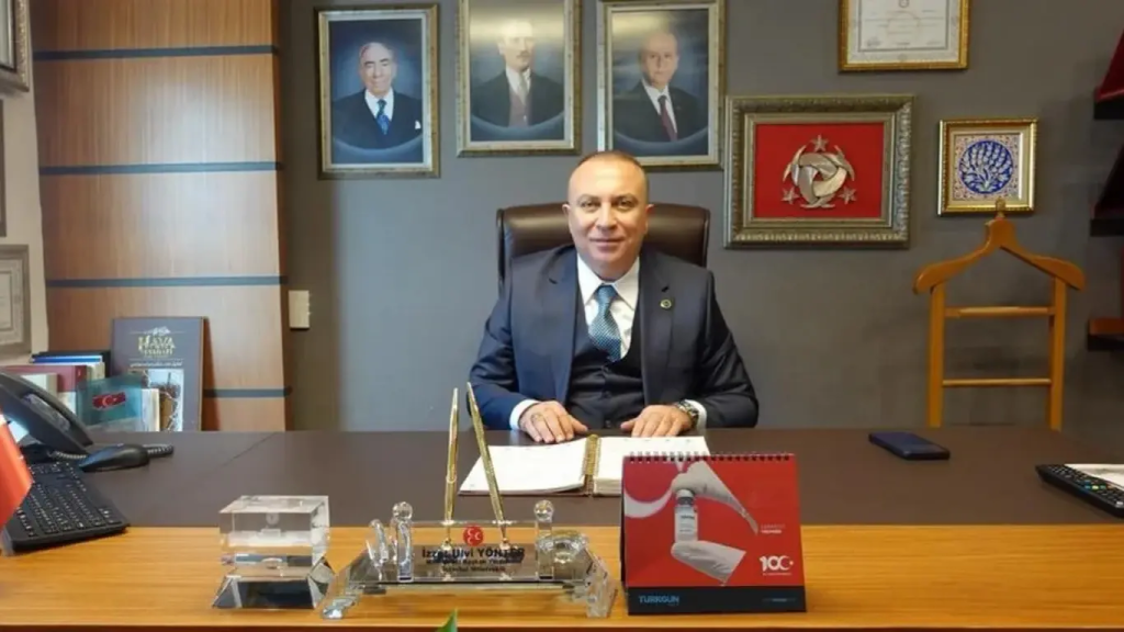 İzzet ulvi yönter istifa etti mi?