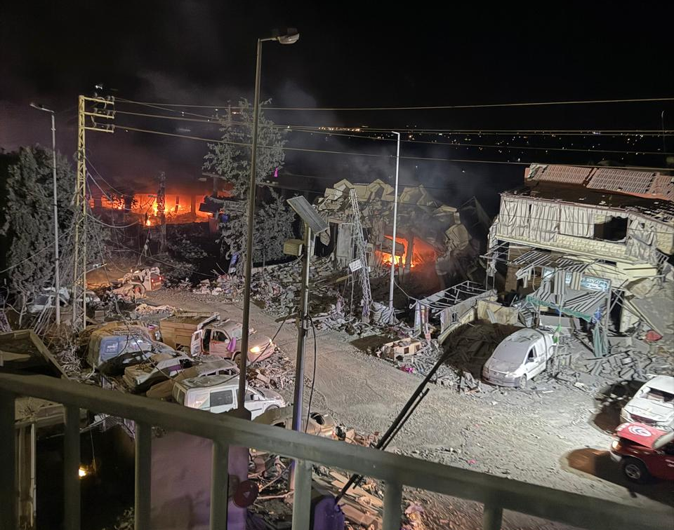 Lübnan'da bir hastaneye İsrail saldırısı