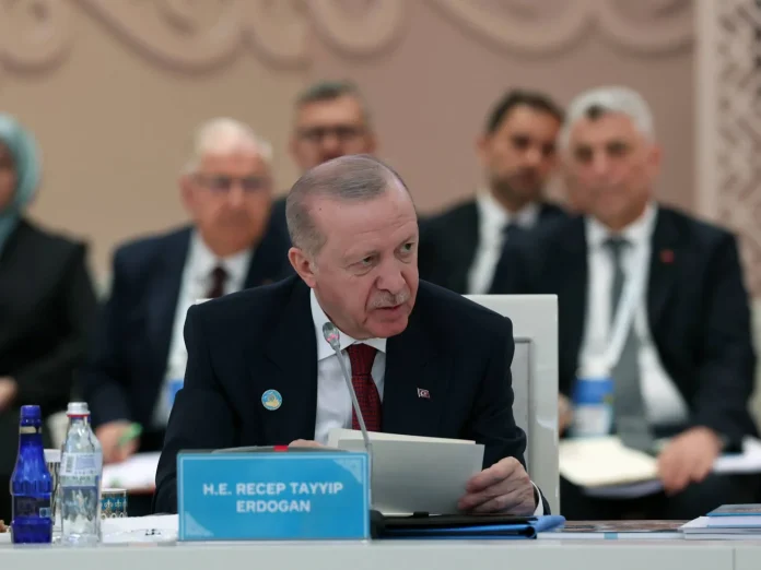 Ankara'daki NATO zirvesini ittifakın geleceğinde dönüm noktası olarak değerlendiriyor Ankara'daki NATO zirvesini ittifakın geleceğinde dönüm noktası olarak değerlendiriyor