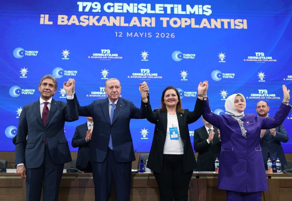 Cumhurbaşkanı Erdoğan: Yurt dışındaki Türk topluluğuna sırtımızı dönemeyiz
