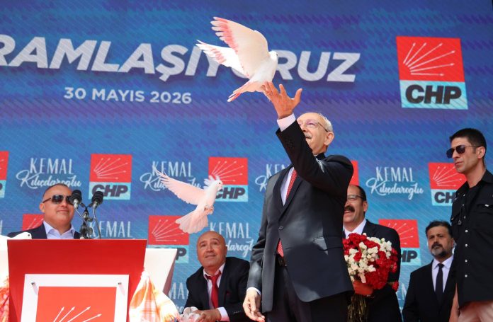 Erdoğan, muhalefeti Türkiye’de kutuplaşmayı körüklemekle uyarmıyor Erdoğan, muhalefeti Türkiye’de kutuplaşmayı körüklemekle uyarmıyor