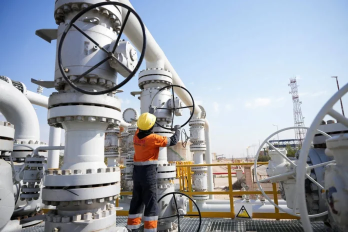 Günde bir milyon varil petrolü Türkiye ve Suriye sınır kapıları üzerinden ihraç etmek Günde bir milyon varil petrolü Türkiye ve Suriye sınır kapıları üzerinden ihraç etmek