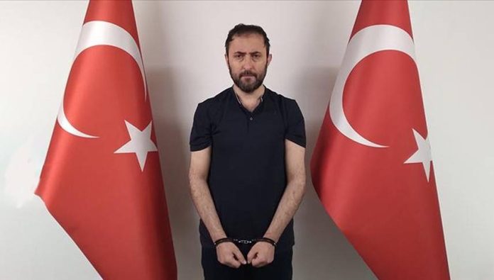 Türkiye istihbaratı, IŞİD'e bağlı 'Horasan Eyaleti' örgütünün medya sorumlusunu tutukladı. Türkiye istihbaratı, IŞİD'e bağlı 'Horasan Eyaleti' örgütünün medya sorumlusunu tutukladı.