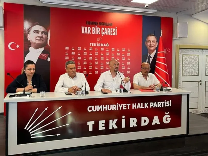 CHP karıştı! Belediye başkanı disipline sevk edildi: Muhatabım değil, işine baksın... CHP karıştı! Belediye başkanı disipline sevk edildi: Muhatabım değil, işine baksın...