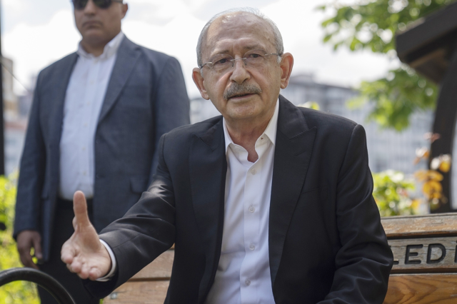 Kılıçdaroğlu cephesinden ilk açıklama: Parti Meclisi istifalara rağmen yine de toplanacak Kılıçdaroğlu cephesinden ilk açıklama: Parti Meclisi istifalara rağmen yine de toplanacak