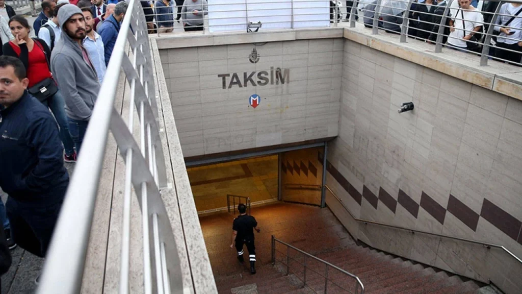 Taksim'de metro ve füniküler hattı kapatıldı