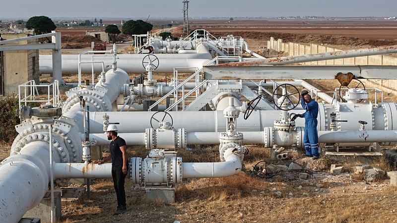Günde bir milyon varil petrolü Türkiye ve Suriye sınır kapıları üzerinden ihraç etmek
