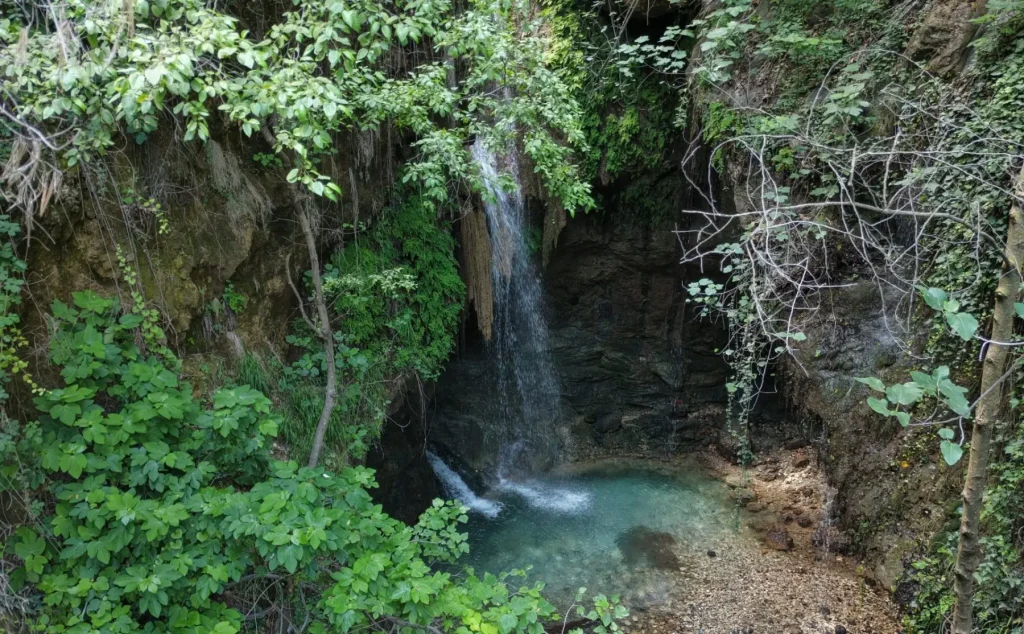 10 yıl önce keşfedildi! Mersin’in saklı cenneti Koramşalı Şelalesi mest ediyor