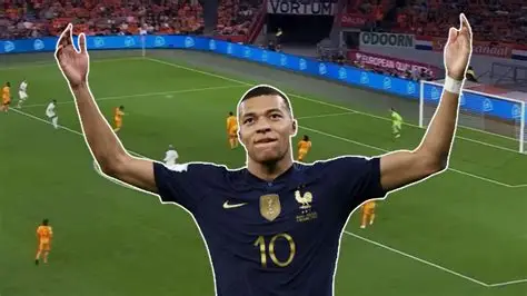 Fransa'ya tek gol yetti! Mbappe çeyrek final kapısını açtı