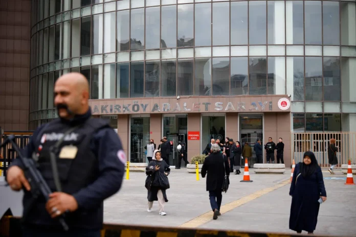 Mahkeme, muhalif belediye başkanlarını hapse mahkûm etti Mahkeme, muhalif belediye başkanlarını hapse mahkûm etti
