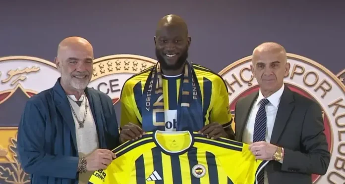 Fenerbahçe’de Romelu Lukaku için imza töreni gerçekleştirildi Fenerbahçe’de Romelu Lukaku için imza töreni gerçekleştirildi