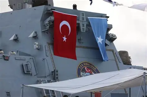 Türk ve Somali kuvvetleri kaçırılan gemiyi özgürleştirdi