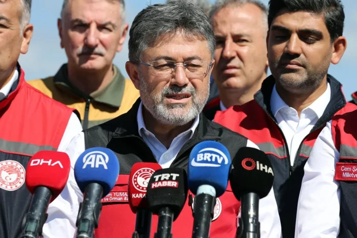 Bakan Yumaklı: Orman yangınları açışından 3 gün kritik Bakan Yumaklı: Orman yangınları açışından 3 gün kritik