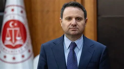 Alo Adalet 135 tüm Türkiye'ye geliyor! 5 yılı aşan davalar için doğrudan başvuru yapılabilecek