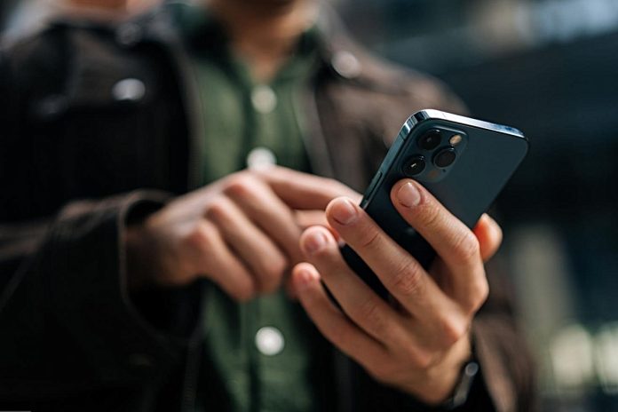 Alo Adalet 135 tüm Türkiye'ye geliyor! 5 yılı aşan davalar için doğrudan başvuru yapılabilecek Alo Adalet 135 tüm Türkiye'ye geliyor! 5 yılı aşan davalar için doğrudan başvuru yapılabilecek