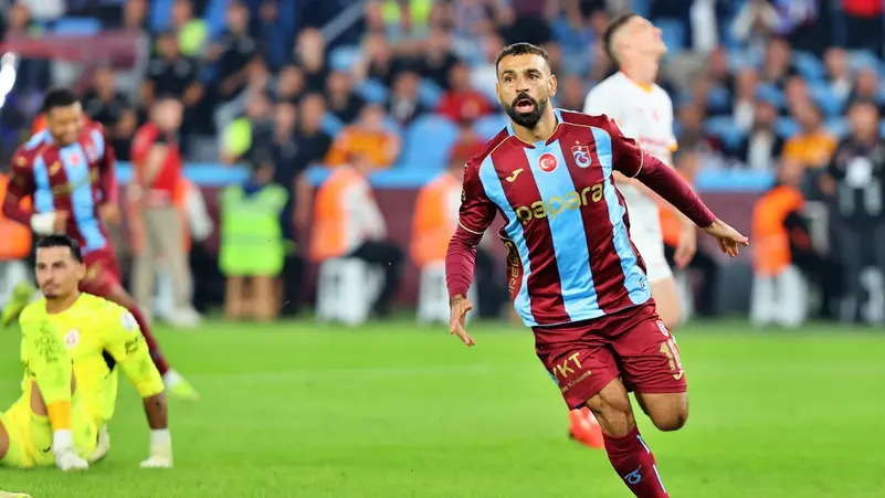 Salah’ın hat-trick’i, Trabzonspor’un Galatasaray karşısında unutulmaz gecesine damga vurdu