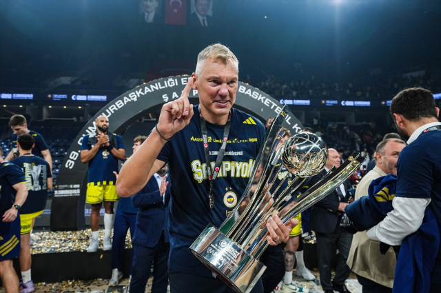 Fenerbahçe Tarfin Erkek Basketbol Takımı, Cumhurbaşkanlığı Kupası'nı aldı